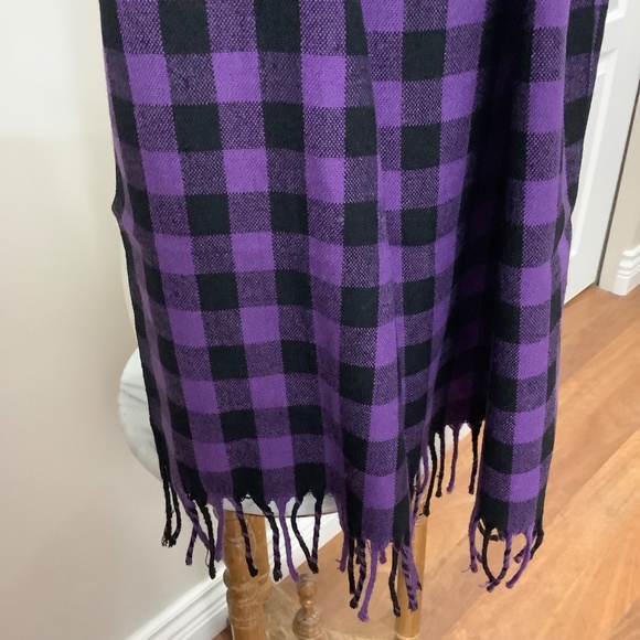 Gorgeous Purple Black Plaid Scarf Shawl - Picture 2 of 9